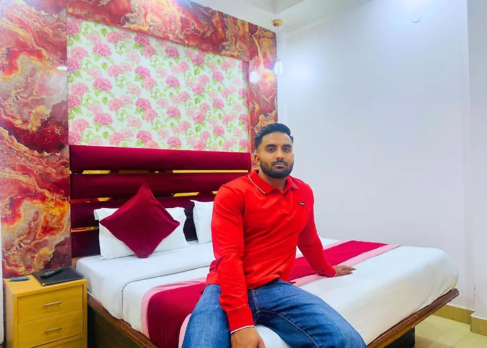 Hotel Bala Ji International New Delhi Railway Station