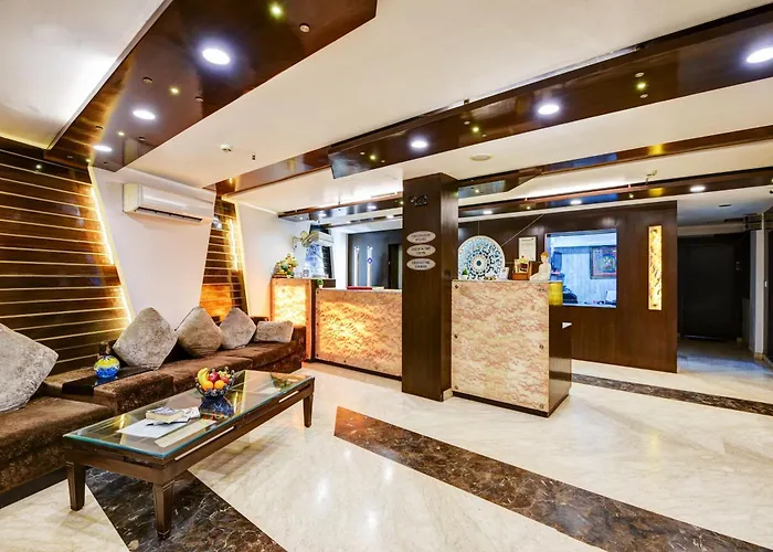 Airport La Sapphire Hotel & Restaurant